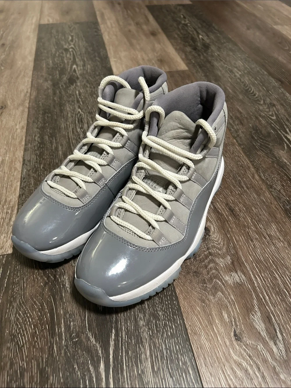 Jordan Men’s Grey and White Patent Low-Top Sneakers
